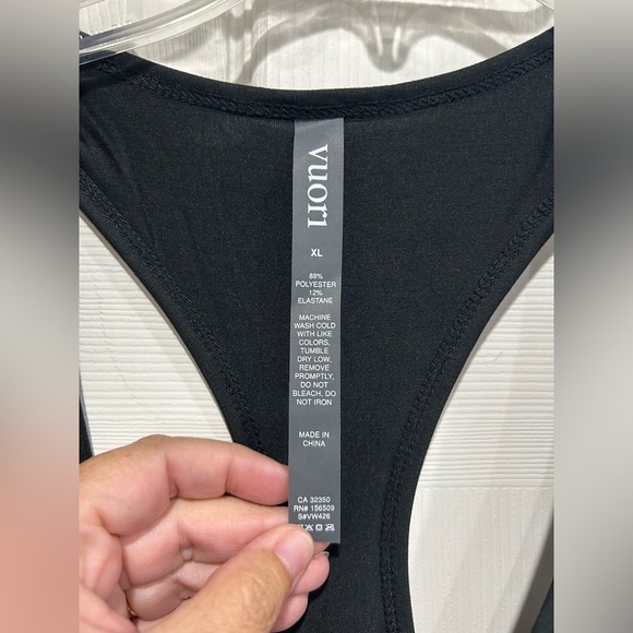 Vuori Women's XL Lux Jumpsuit Black NWT Moisture Wicking Racerback Top Jogger - Picture 9 of 9